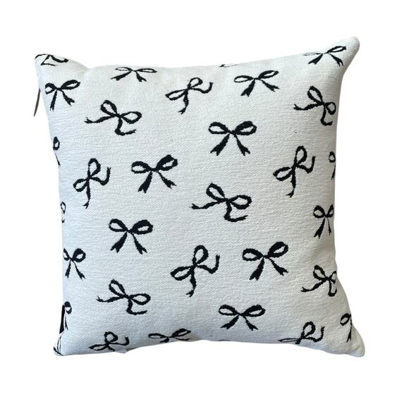 Cynthia Rowley BOW Feather Filled Pillow 20x20 Black & Cream NEW - Picture 7 of 12